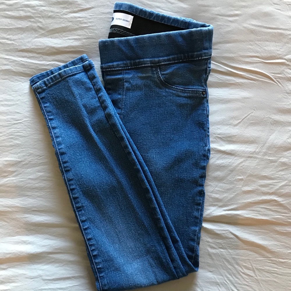 Blue skinny jeans